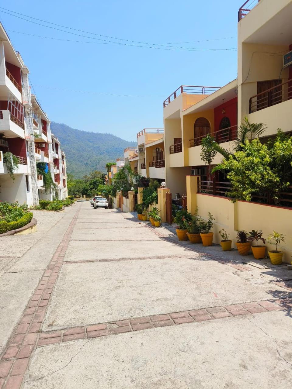 Ayurveda Bhavan Rishīkesh Exterior foto